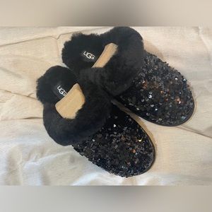 UGG sequins slippers, size us8, color black